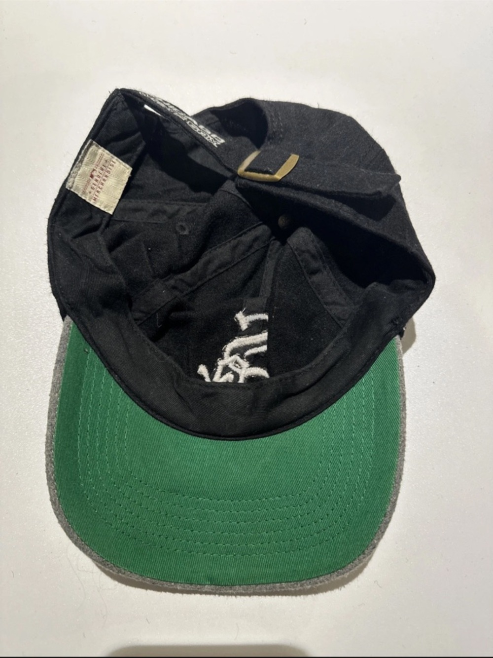 Genuine Merchandise Black and Gray Chicago White Sox Wool Cap - Picture 5 of 8